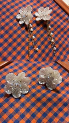 Flower motif long earrings (2-way)