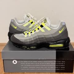 【ピロシキ様専用】  エアマックス95 イエローグラデ　AIR MAX95のサムネイル