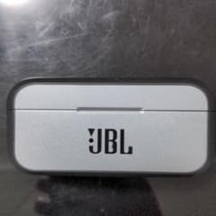 JBL REFLECT FLOW 完全ワイヤレスイヤホンのサムネイル