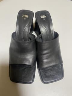 ZARA ブラックミュール 37のサムネイル