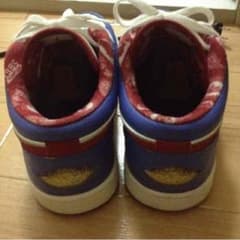 Air Jordan 1 retroのサムネイル
