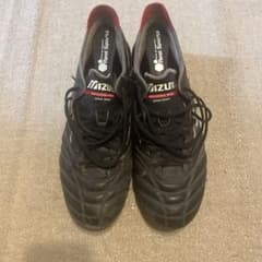MIZUNO サッカースパイク ブラック レッドのサムネイル