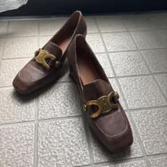 【新品未使用】ブラウン ゴールド金具 パンプス チャンキーヒール 37のサムネイル