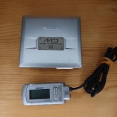 aiwa ポータブルMDプレーヤー AM-HX30 本体、リモコン - メルカリ