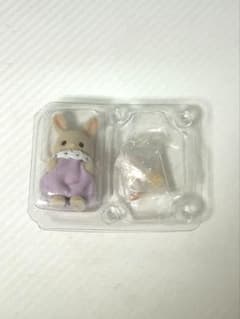 シルバニアファミリー　赤ちゃんケーキパーティーシリーズ　みるくウサギの赤ちゃんのサムネイル