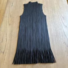 PLEATS PLEASE ブラック ノースリーブ チュニック 30 - メルカリ