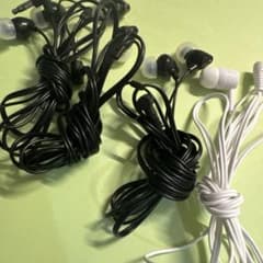 有線イヤホン 4点セット まとめ売りのサムネイル