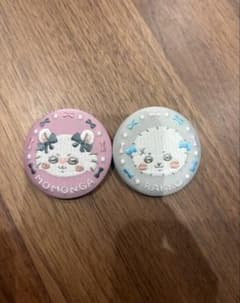 ちいかわ 刺繍缶バッジ モモンガ ラッコのサムネイル