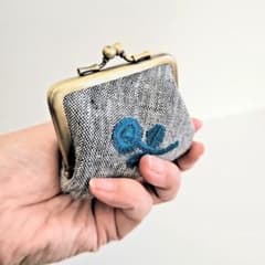 ミナペルホネンがま口のサムネイル