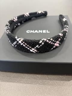 CHANEL ブラック ツイード カチューシャ ヘアバンド CHANEL カチューシャ ツイード ブラック ピンク - メルカリ