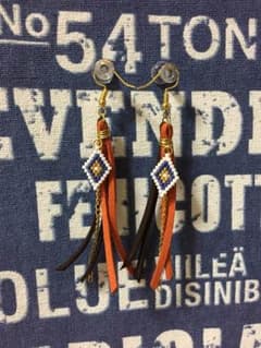 タッセルピアスのサムネイル