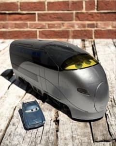 ディズニー ピクサー カーズ 2 スパイトレイン スティーブンソン