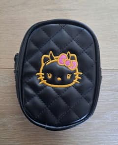 TAITO タイトー限定　ハローキティ　キルト刺繍ポーチ