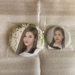 TWICEサナ缶バッジのサムネイル