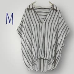 【未使用】INGIN　イング　ストライプ　シャツ　M トップスのサムネイル
