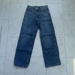 UNIQLO JEANS ワイドフィットデニムパンツのサムネイル