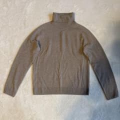 UNIQLO カシミアタートルネックセーター　Mのサムネイル