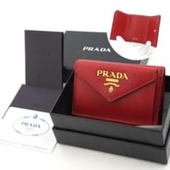 ✨Sランク・箱保証書付き✨　PRADA ミニ財布　サフィアーノ　エンベロープ　赤 ✨Sランク・箱保証書付き✨ PRADA ミニ財布 サフィアーノ エンベロープ