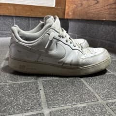 Nike エアフォース1のサムネイル