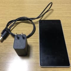 VAIO phone本体とACアダプター 充電器(ケーブル付)のサムネイル