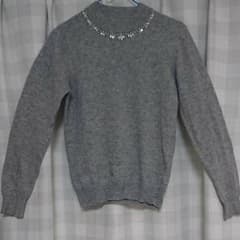 グレー ビジュー付きニットのサムネイル