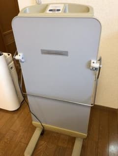 【引取希望】TOSHIBA ズボンプレッサーのサムネイル