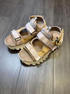 Moncler レディース　スポーツサンダル 調節ストラップ付き ピンク36 Moncler レディース スポーツサンダル 調節ストラップ付き ピンク36