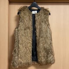 【即購入可能】Bershka ファーベストのサムネイル