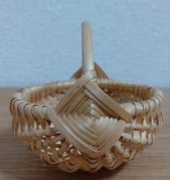 カゴアミドリ☆ラトビア☆ミニバスケット10cm☆かご - メルカリ
