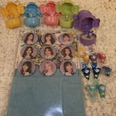 TWICE公式缶バッチ＆ガチャガチャのサムネイル
