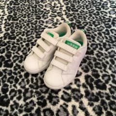 adidas シューズのサムネイル