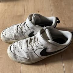 NIKEスニーカーのサムネイル