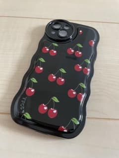 iPhone13 スマホケース さくらんぼ ブラックのサムネイル