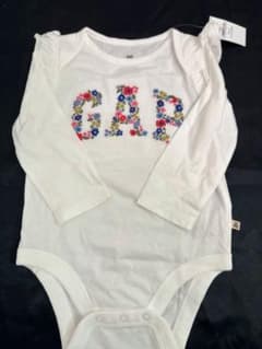 baby GAP 長袖ロンパース 70cm 花柄 GAPロゴのサムネイル