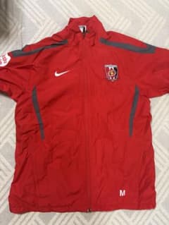 浦和レッズ トレーニングジャケット M - メルカリ