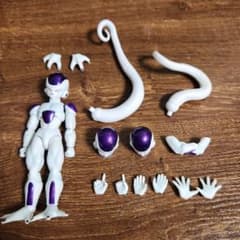 S.H.Figuarts フリーザ 最終形態のサムネイル