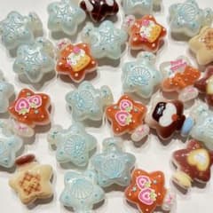１個¥35 カスタムビーズ　星型　スイーツ　ストラップ　ボールペン　香水瓶のサムネイル