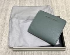 CHARLES & KEITH チャールズ＆キース 二つ折り財布のサムネイル
