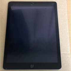 【最終値下げ】iPad 9.7 2017モデル スペースグレー 128GBのサムネイル
