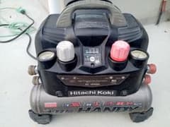 日立工機　高圧エアコンプレッサ　　ジャンク品のサムネイル
