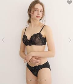 ★みけたん★さま専用　いつでもジャストマリアージュブラ&ショーツ　E70&Lのサムネイル
