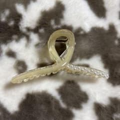 リボン型クリアベージュヘアクリップのサムネイル