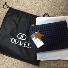 ディアベルクラッチバックのサムネイル