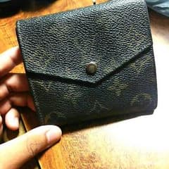 ルイヴィトン 二つ折り財布のサムネイル