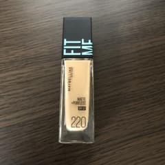 メイベリン フィットミー リキッド ファンデーション R 220 30mlのサムネイル