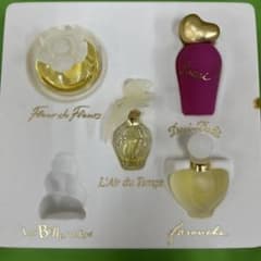 NINA RICCI】 ミニ香水ボトル5点セット ⚠️1点欠品があります 