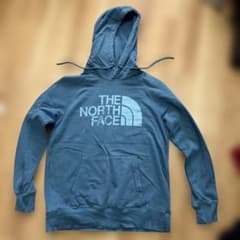 THE NORTH FACE パーカー ブルー系のサムネイル