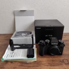 FUJIFILM 富士フィルム XT5 x-t5 予備バッテリー、グリップ付き - メルカリ