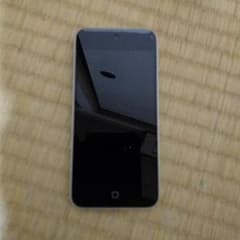 iPod touch 第5世代 16GB ブラック＆シルバーのサムネイル