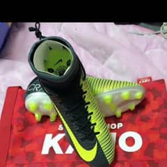 サッカースパイク マーキュリアルのサムネイル